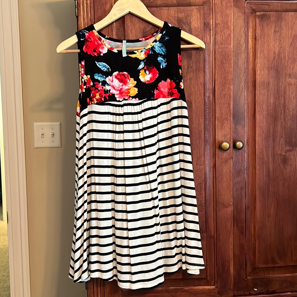 Bellamie Floral/ Black/white striped Sz S